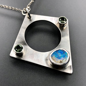Opal and sapphires necklace