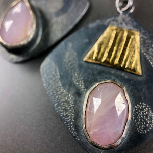 Sapphires and gold square earrings