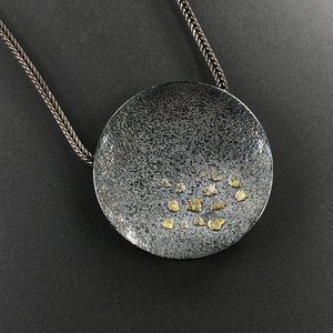 Gold sprinkle necklace