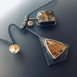 Golden hues necklace
